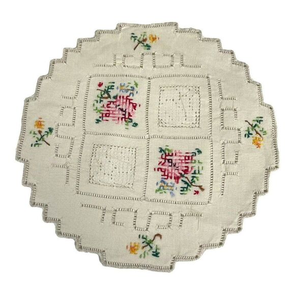 Roses Centerpiece Doily Cross Stitch Pink Yellow ROUND Cottage Granny Core 7" - Picture 3 of 4